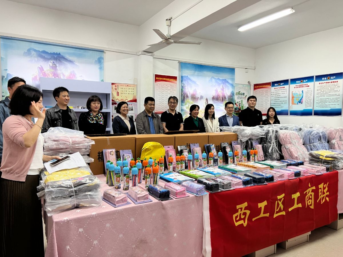 ������������ůͯ��ح�tɽ�k������^(q��)�e�k���c��һ���ľ�ٛ��ӡ�